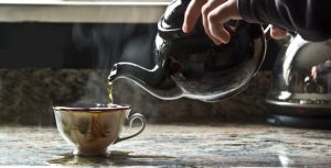 Una tazza piena di the